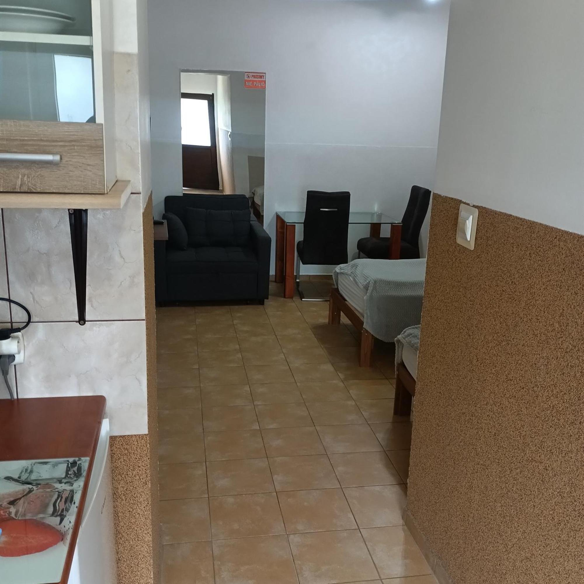 Kwatery 42 Jelenia Gora Bagian luar foto