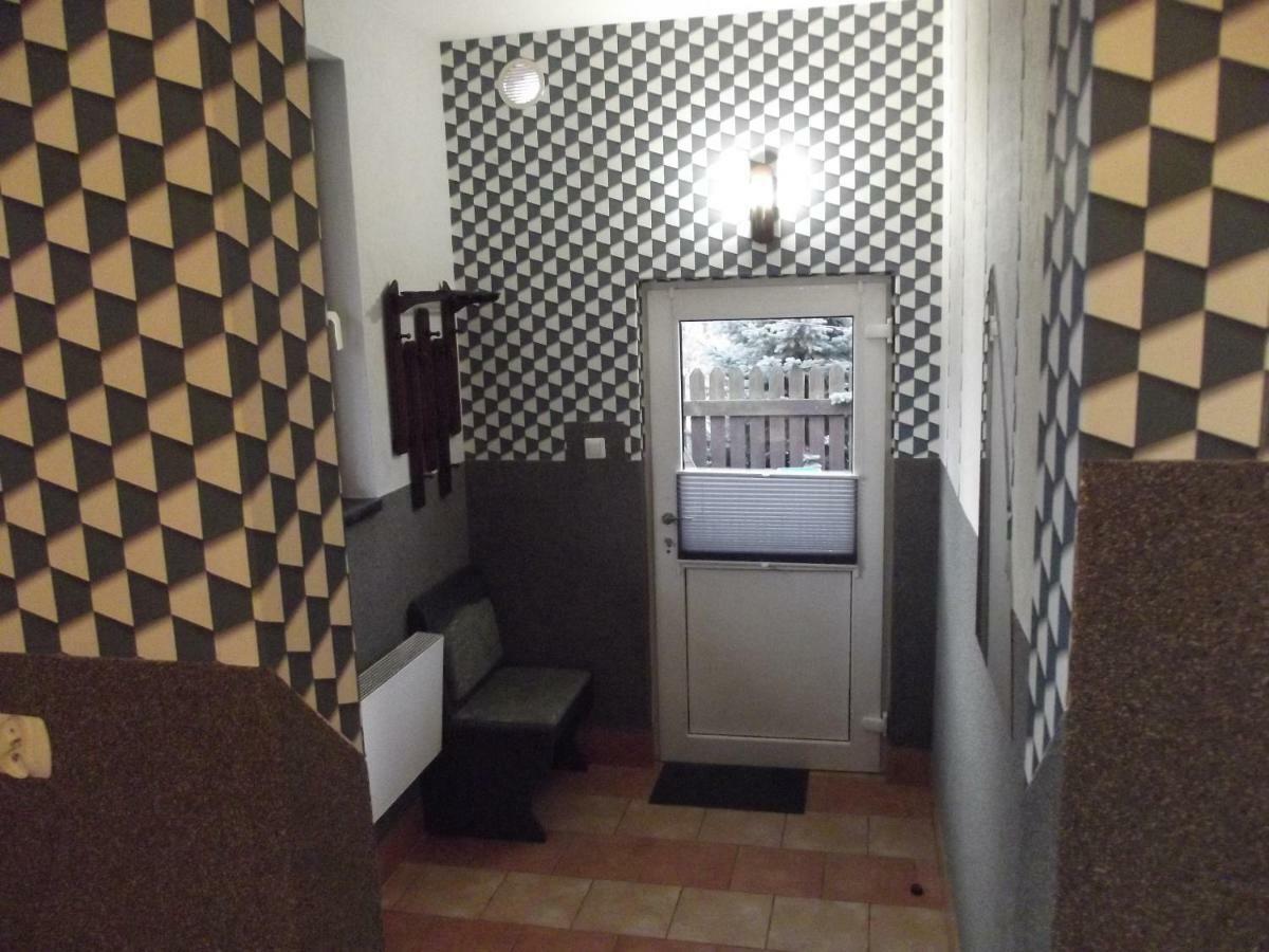 Kwatery 42 Jelenia Gora Bagian luar foto